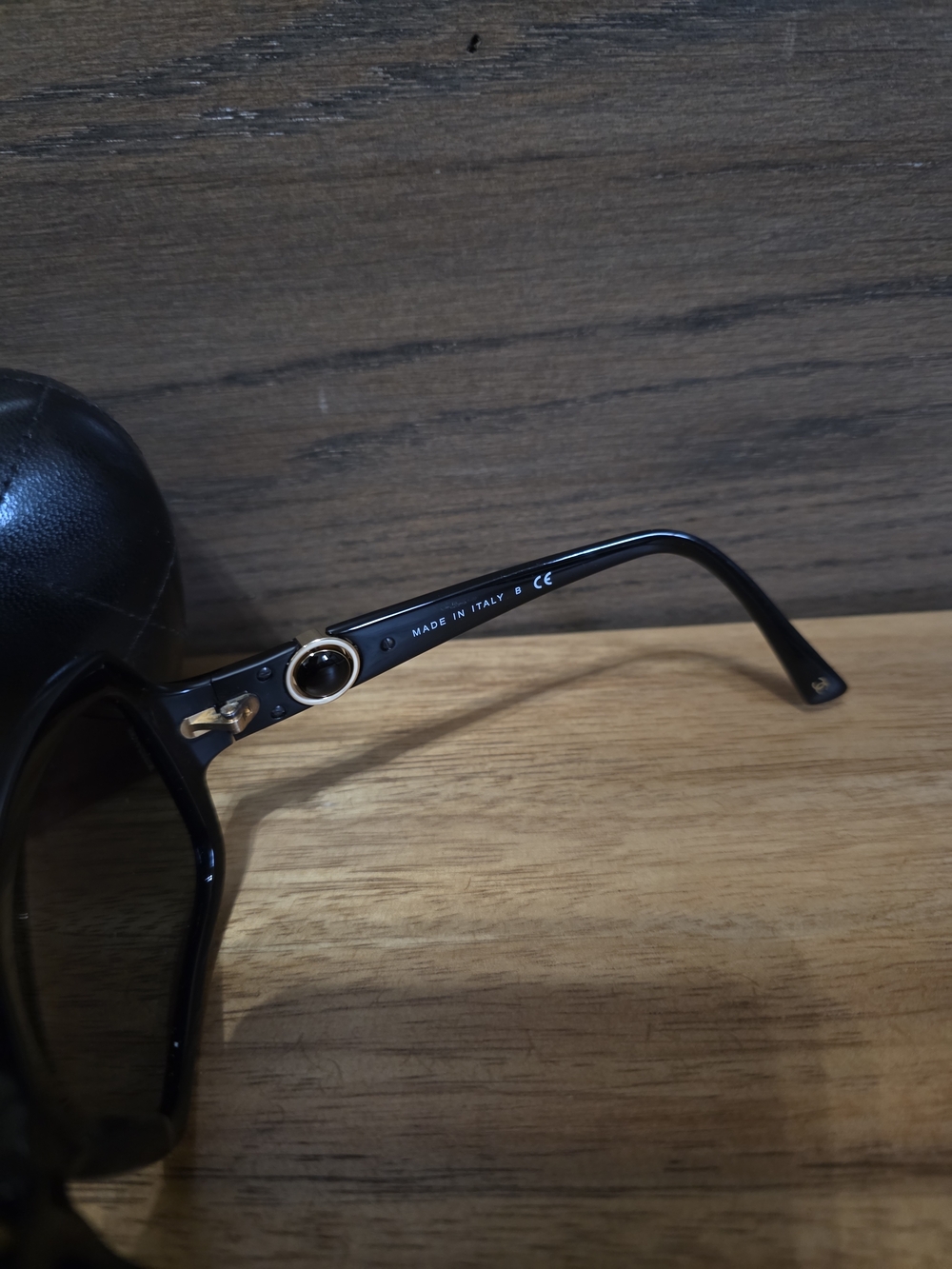 CHANEL Black Sunglasses with Gold CC Emblem - Picture 3 of 6